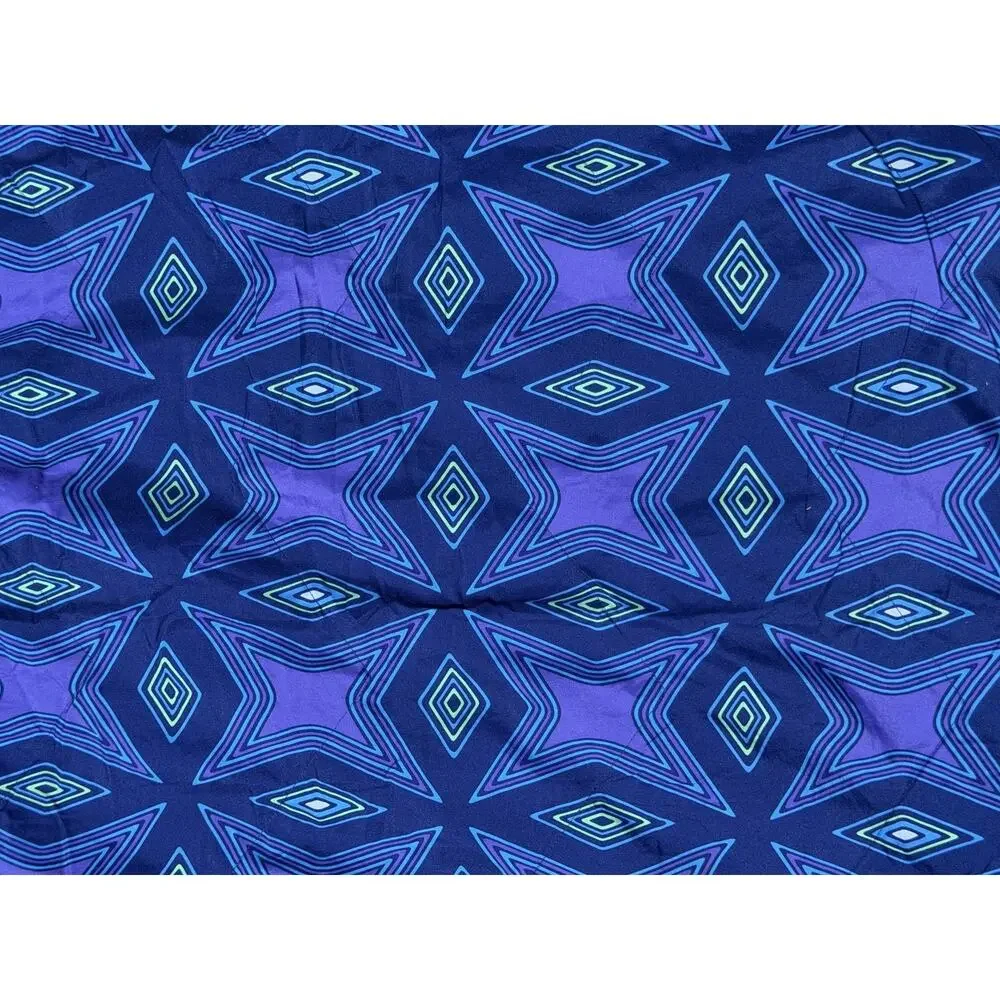 UNITED AIRLINES LIMITED EDITION PSYCHEDELIC BLANKET